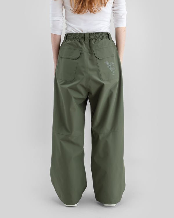 Beyond Medals Park Pants Dark Green