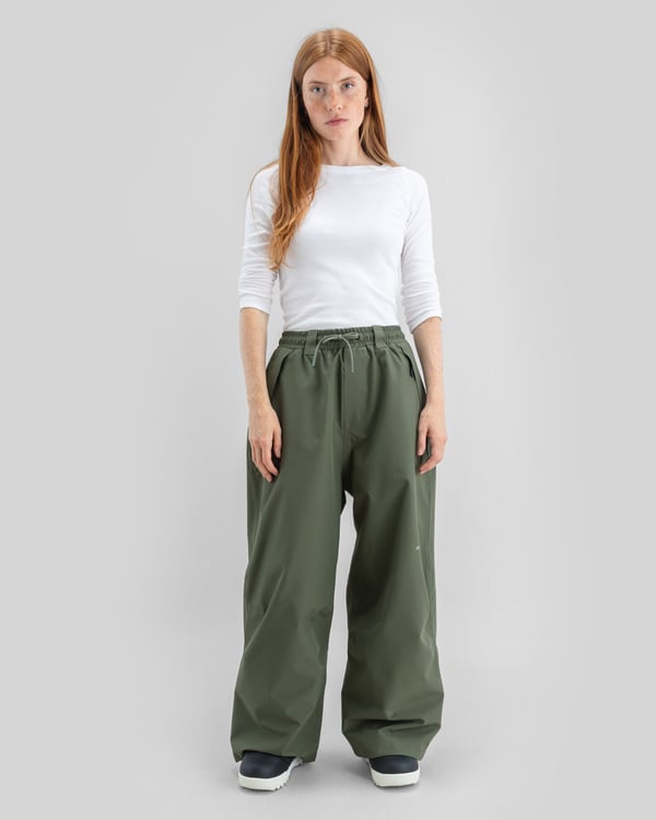 Beyond Medals Park Pants Dark Green
