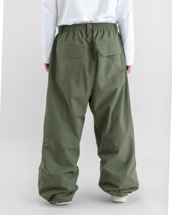 Beyond Medals Park Pants Dark Green