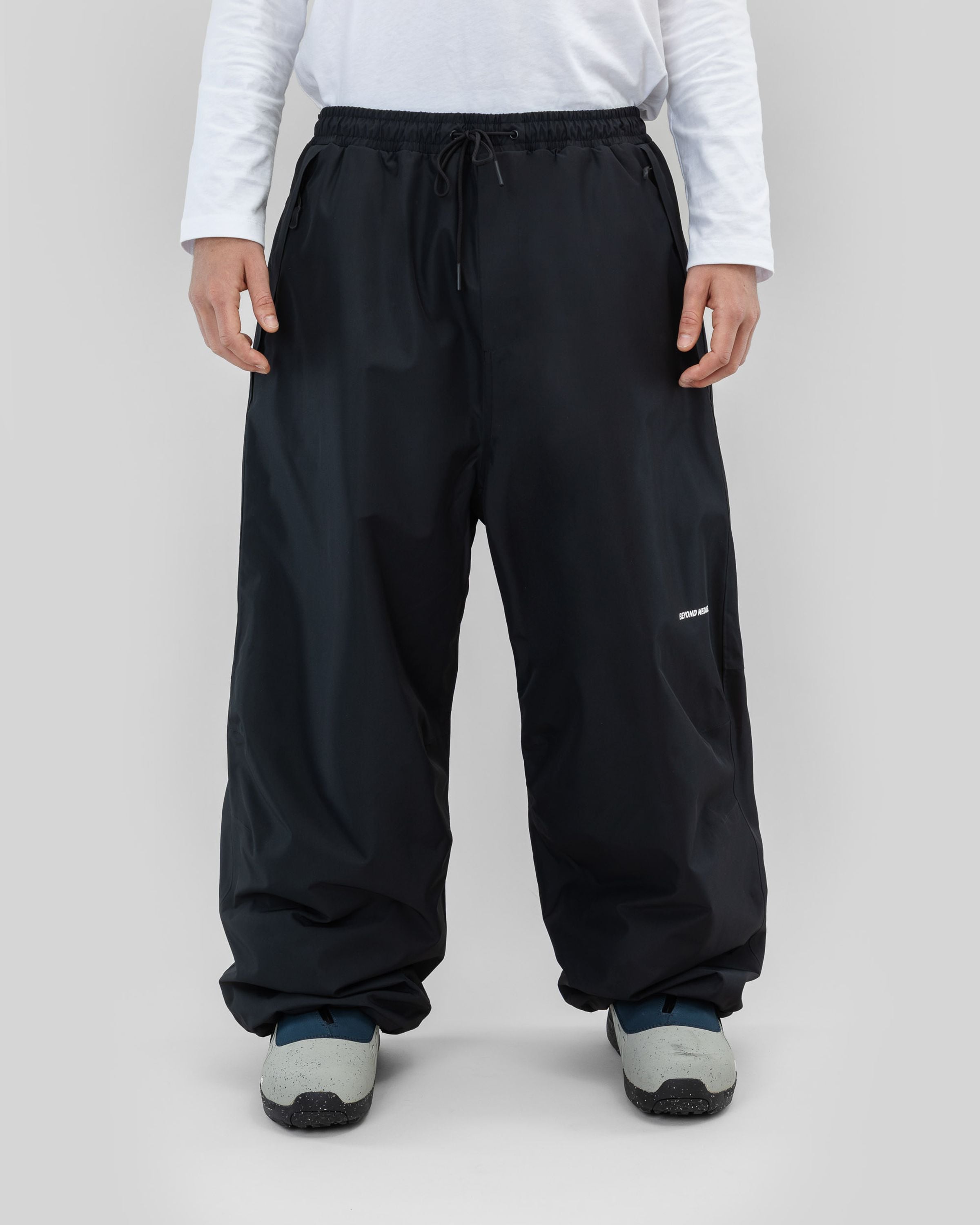 Beyond Medals Park Pants Black – on model