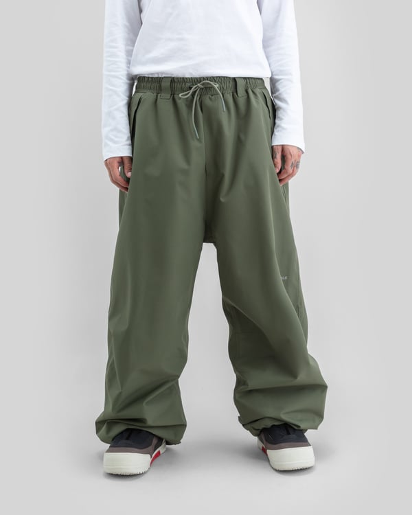 Beyond Medals Park Pants Dark Green
