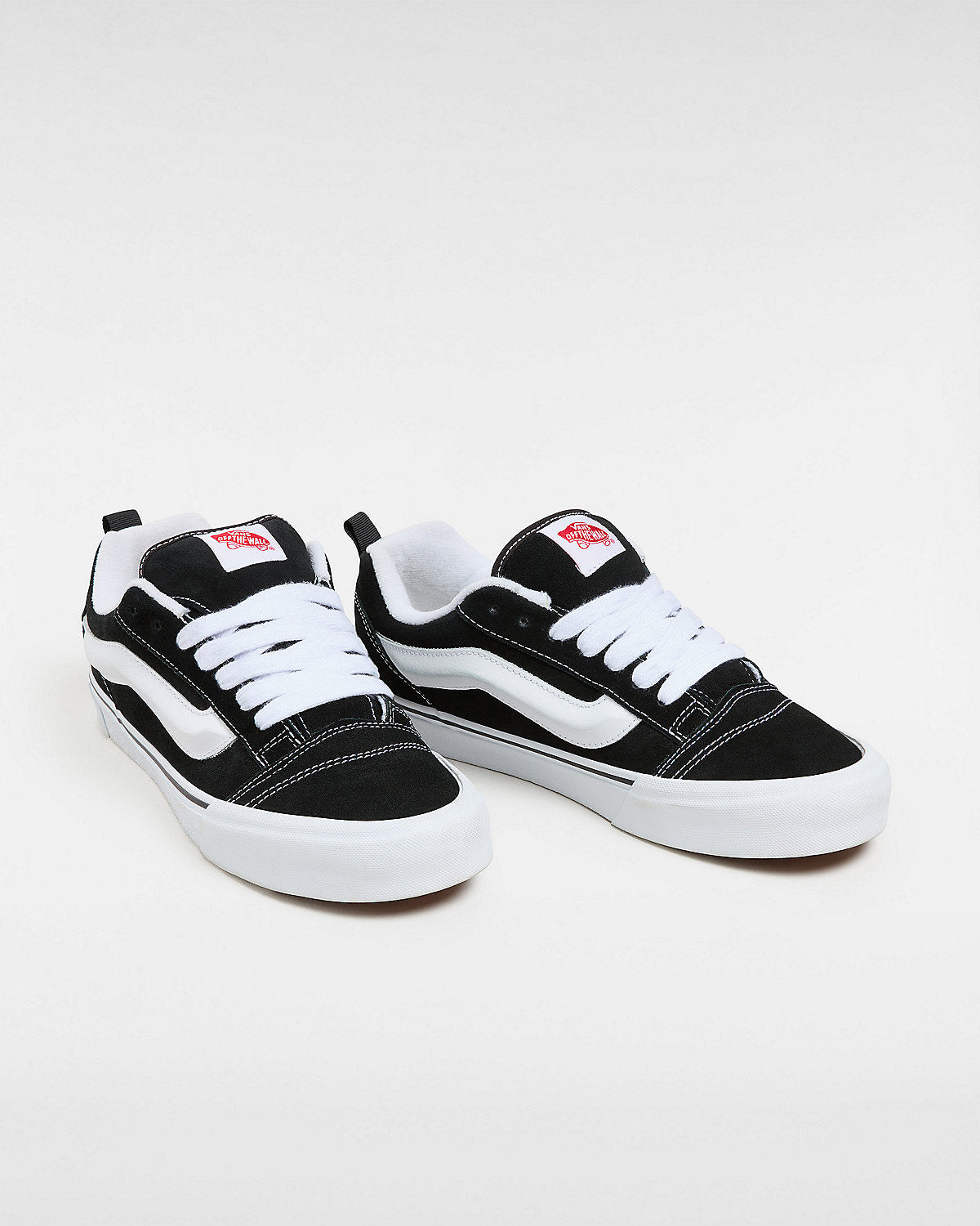 Knu Skool Black/true White