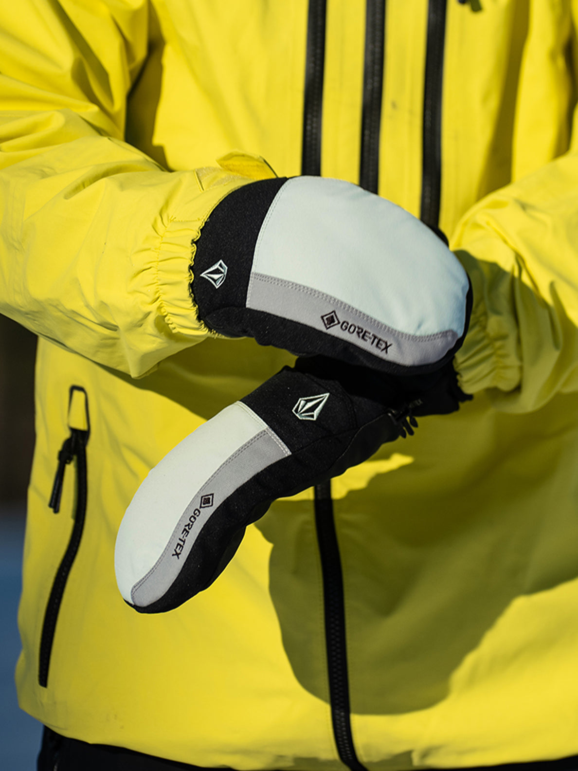 Stay Dry Gore-Tex Mitt Sky