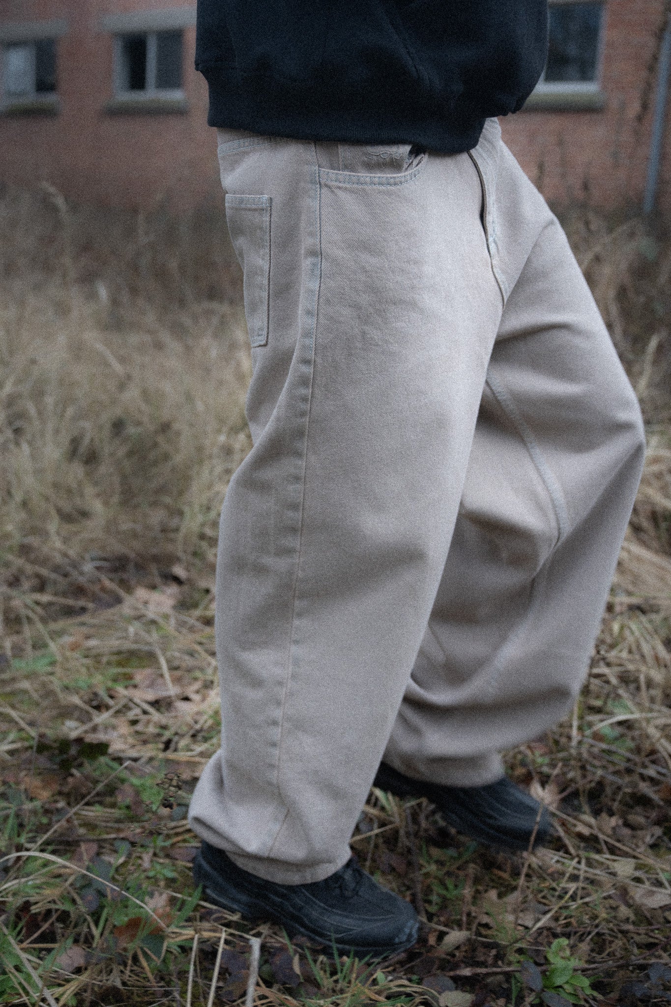 Special Beige Up Loose Pants