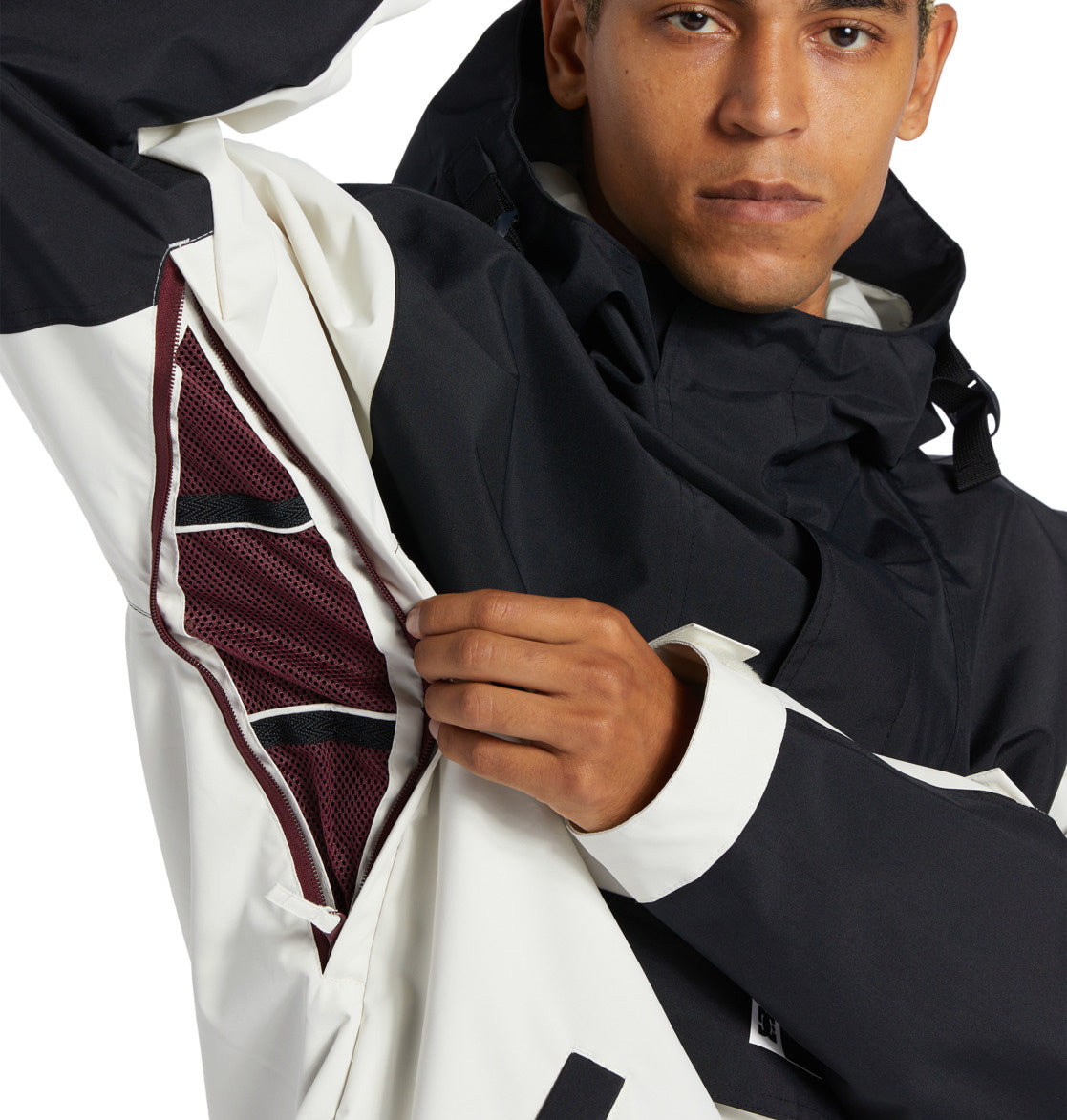 43 Technical Anorak Silver Birch